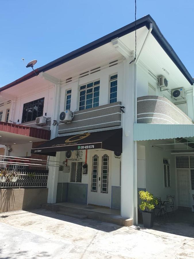 G Fortune Guest House Victoria Green Джордж Таун Екстериор снимка